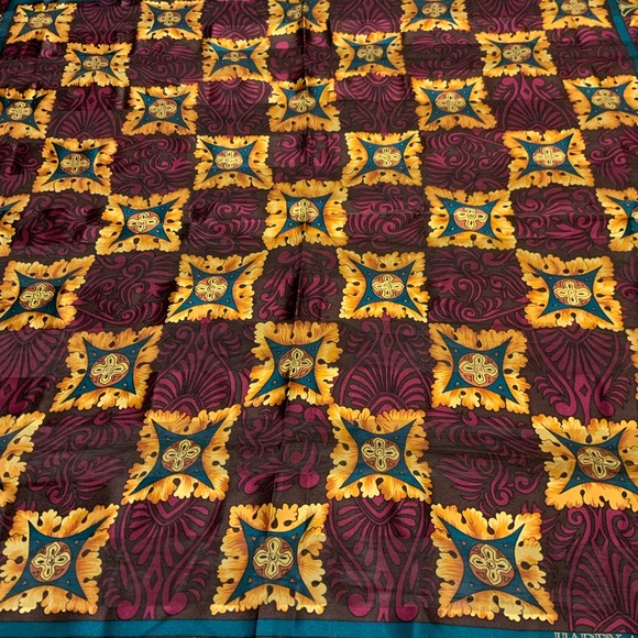 Vintage Hardy Amies London Square Scarf - Picture 3 of 14